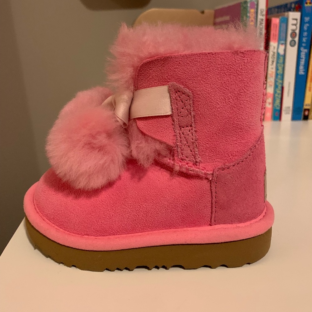Ugg boots toddler girls